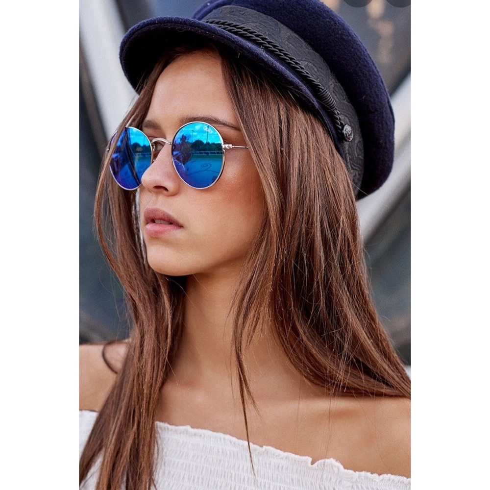 Quay Mod Star Sunglasses in Silver/Blue